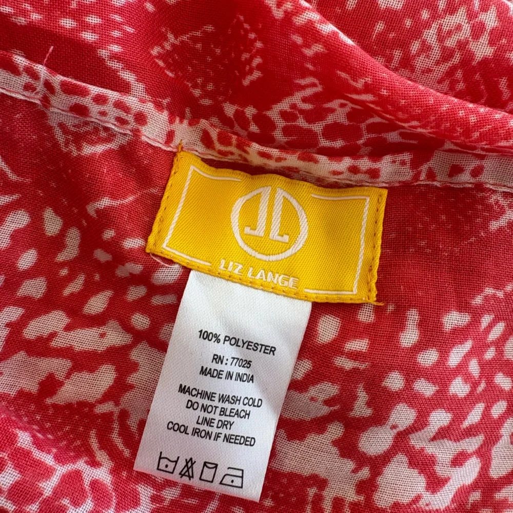 Liz Lange Large Oblong Wrap/Scarf Red & White Snakeskin Print